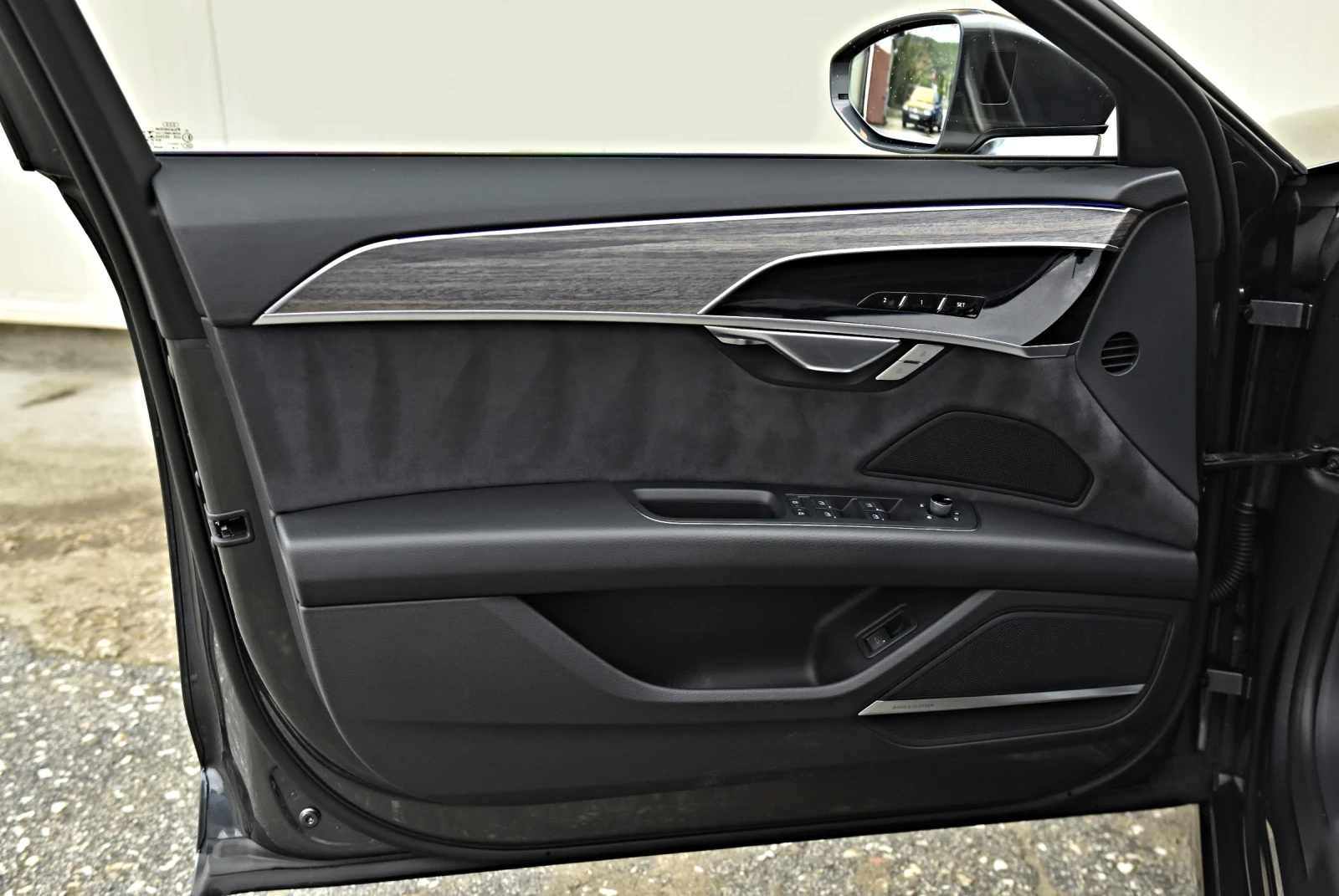 Audi A8 5.5 TFSI LONG FACELIFT* S-LINE* RS* DIGITAL OLED , снимка 14 - Автомобили и джипове - 54954877