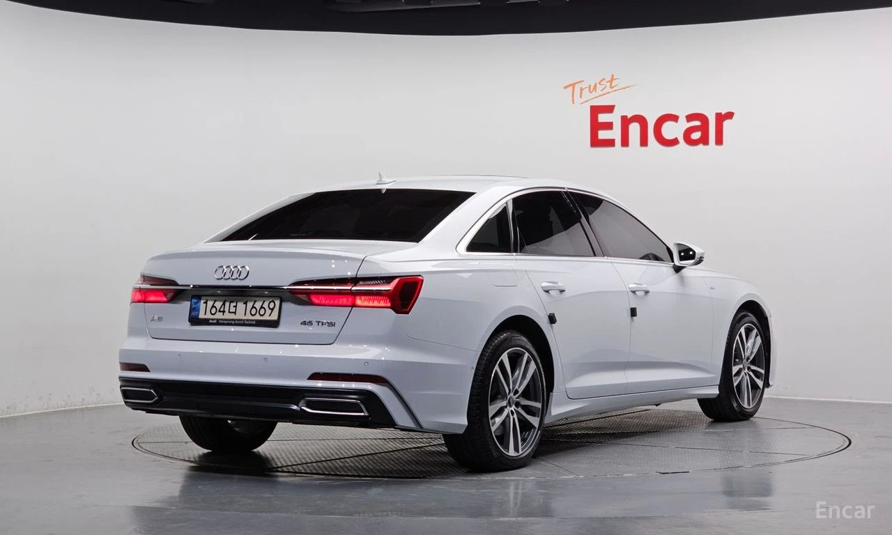 Audi A6 45TFSI* MATRIX* S* LINE* ОБДУХВАНЕ* ХЕДЪП* LANE* A, снимка 2 - Автомобили и джипове - 55339534