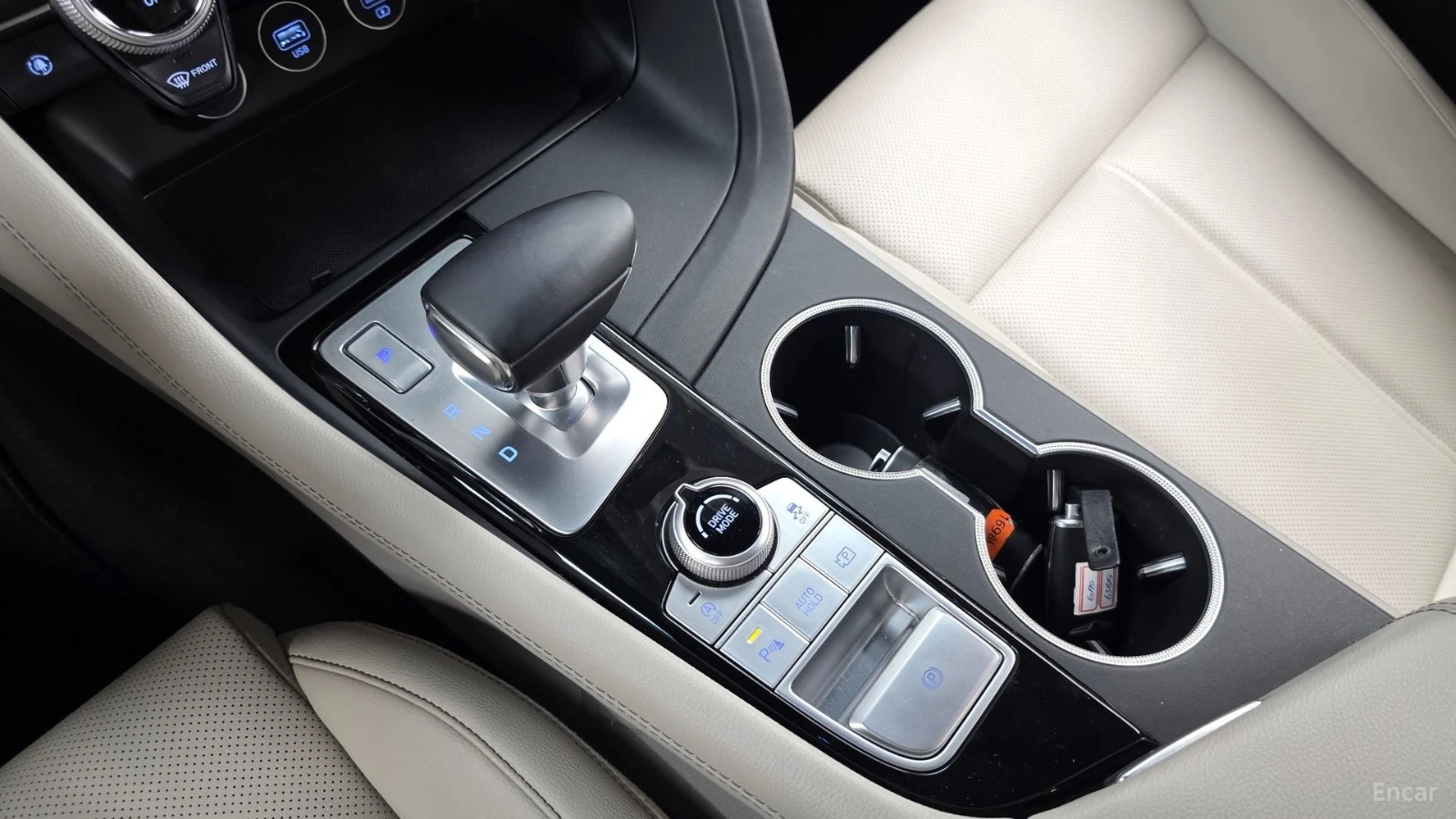 Genesis G70 2.0T* 4WD* КОЖА* ПОДГРЕВ* КАМЕРА* NAVI* LED* , снимка 8 - Автомобили и джипове - 55665615