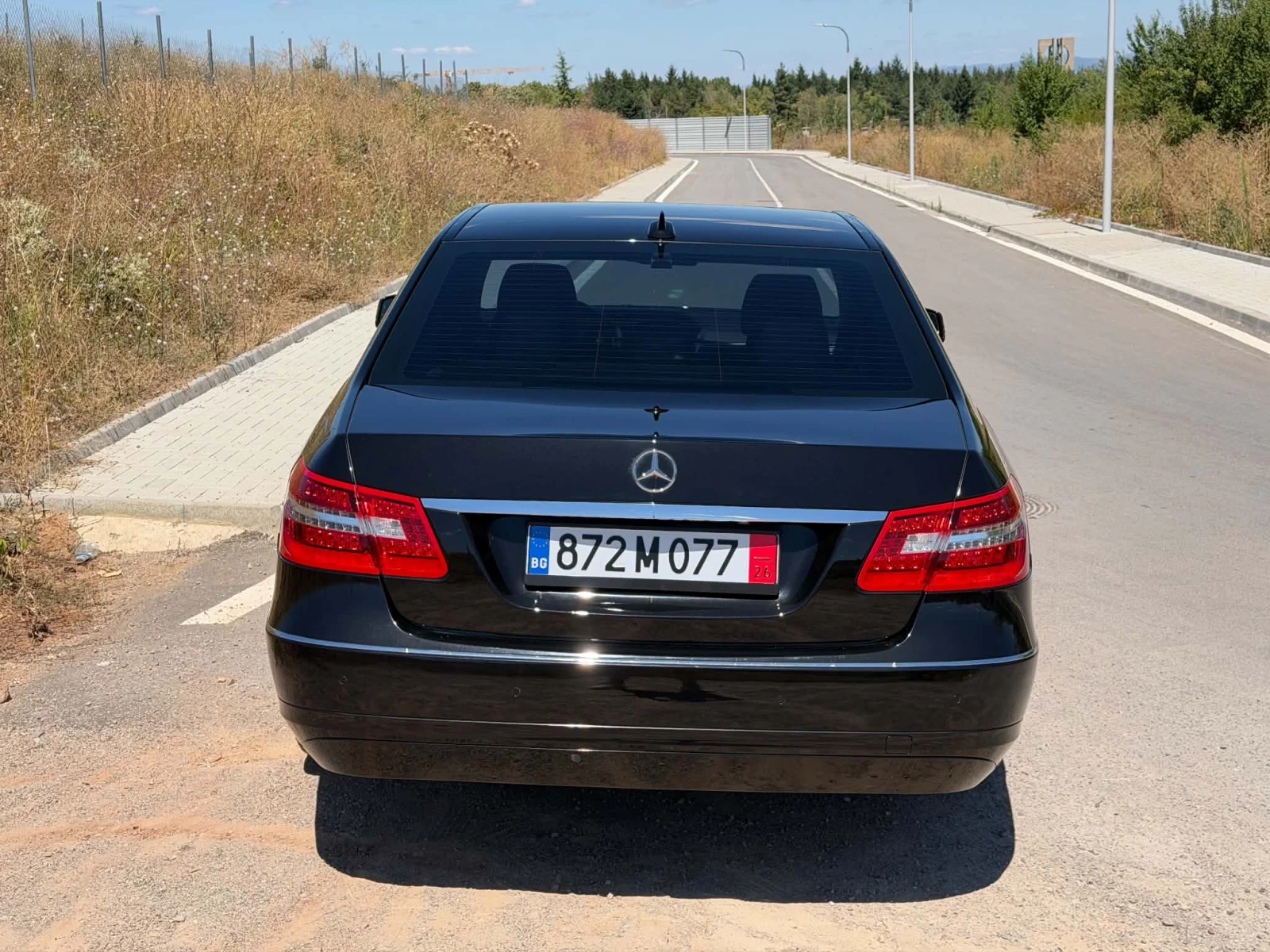 Mercedes-Benz E 220 AVANTGARDE, снимка 3 - Автомобили и джипове - 55676123