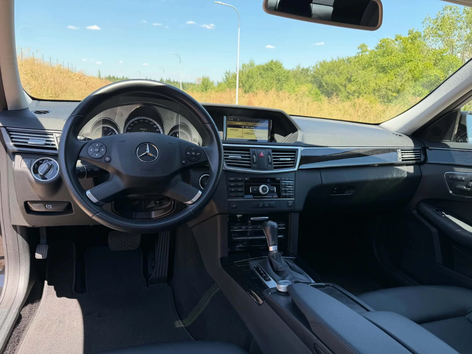 Mercedes-Benz E 220 AVANTGARDE, снимка 7 - Автомобили и джипове - 55676123
