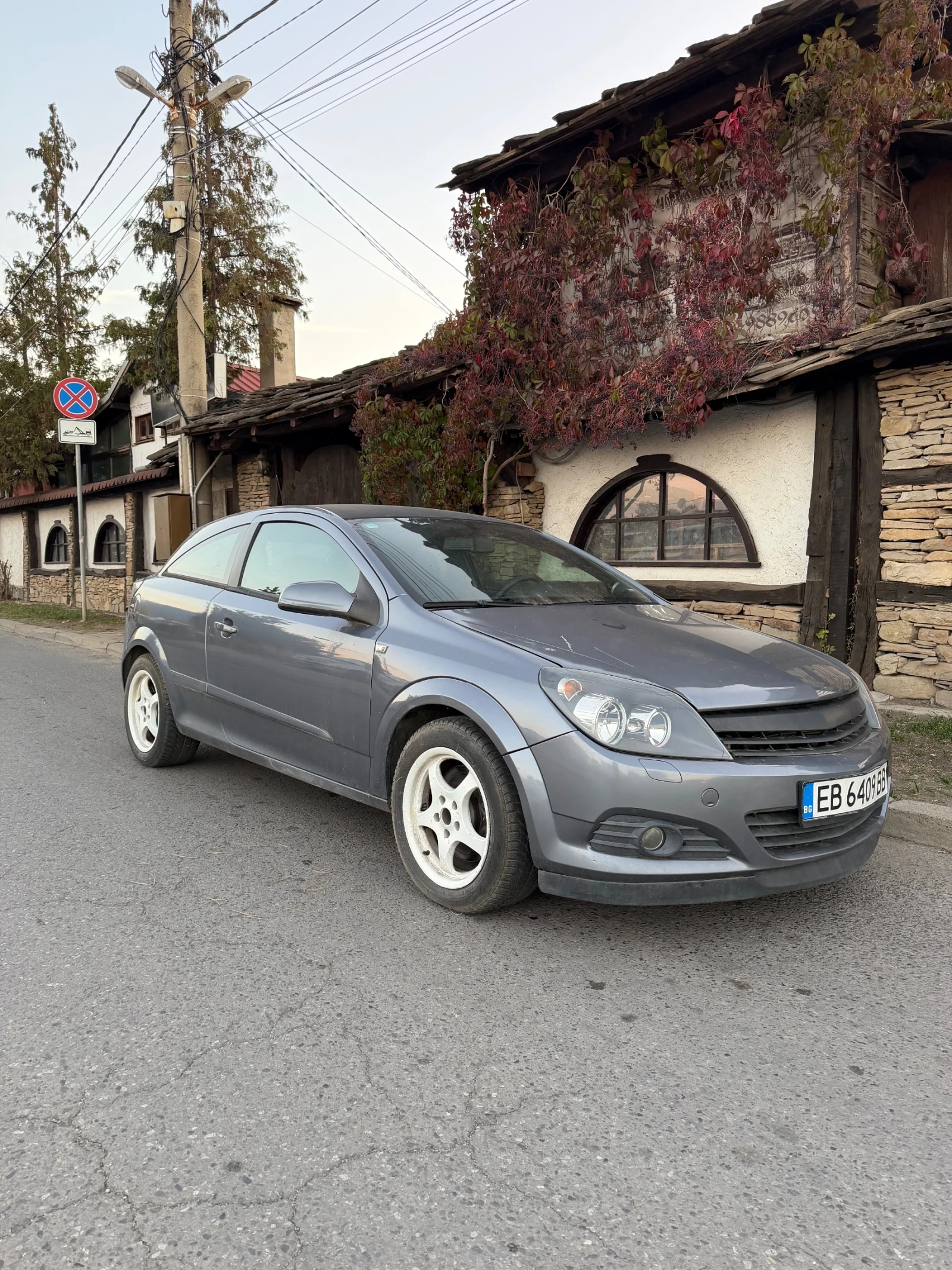 Opel Astra 1.9GTC, снимка 3 - Автомобили и джипове - 56007263