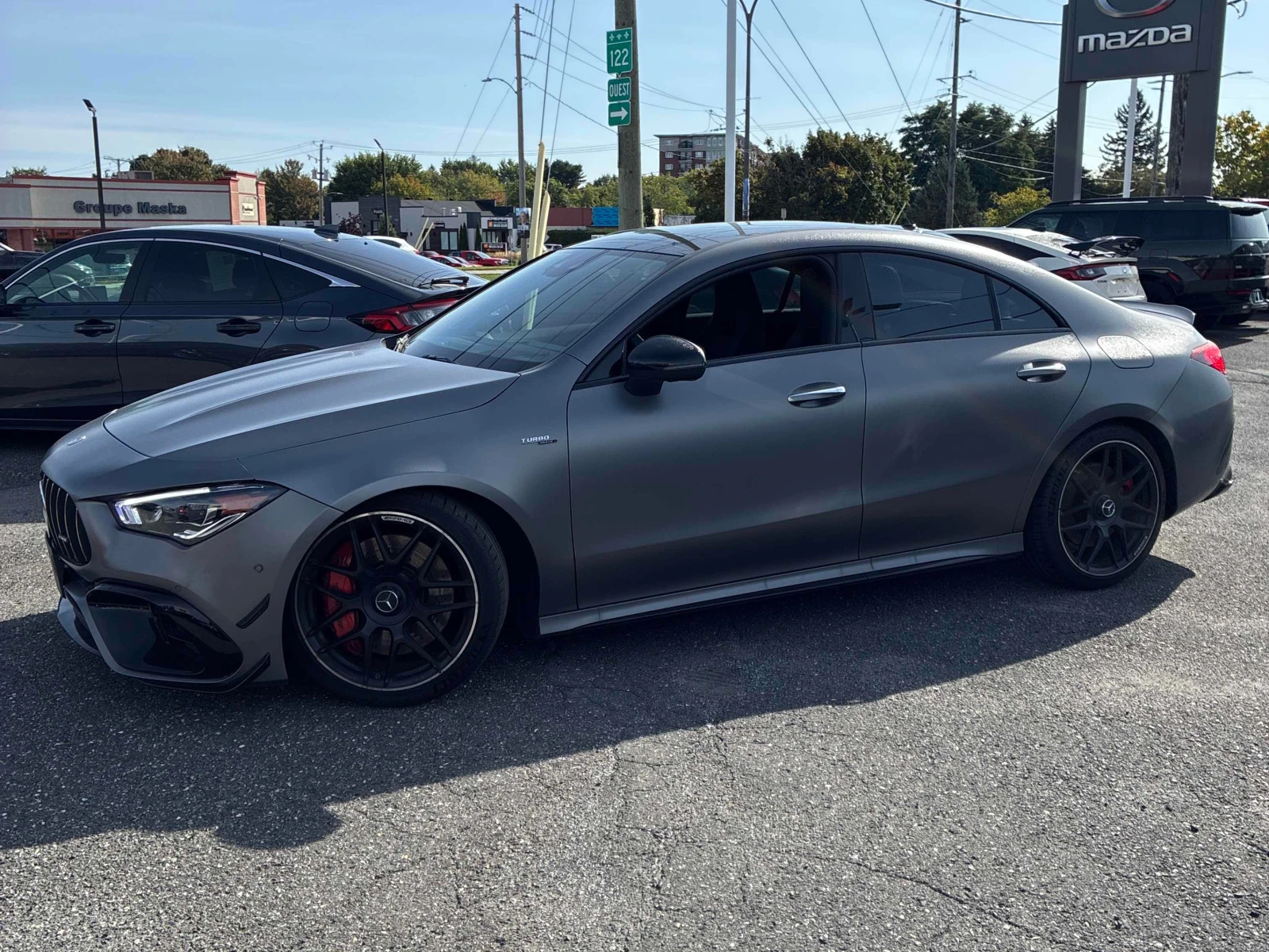 Mercedes-Benz CLA 45 AMG 4MATIC | CARFAX | АВТОКРЕДИТ БЕЗ ПЪРВОНАЧАЛНА, снимка 3 - Автомобили и джипове - 56091740