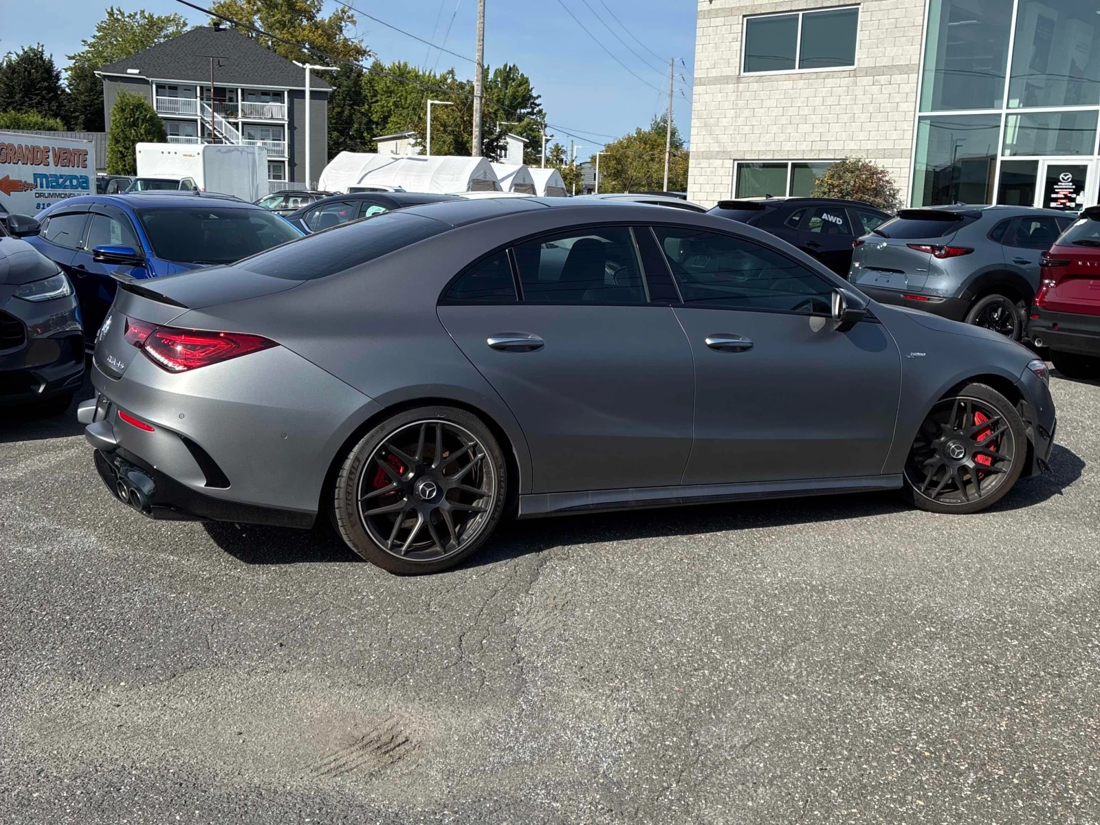 Mercedes-Benz CLA 45 AMG 4MATIC | CARFAX | АВТОКРЕДИТ БЕЗ ПЪРВОНАЧАЛНА, снимка 4 - Автомобили и джипове - 56091740