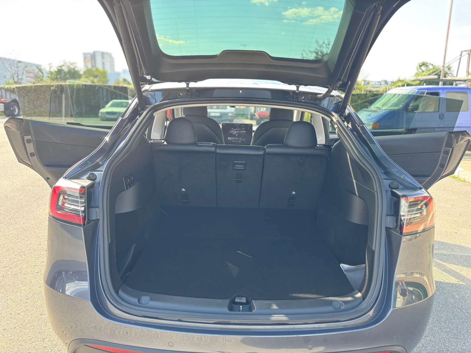 Tesla Model Y LR/4x4/Европа/В гарнция до 2030г., снимка 15 - Автомобили и джипове - 56111165