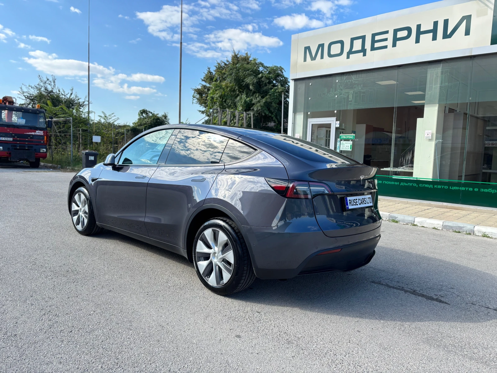Tesla Model Y LR/4x4/Европа/В гарнция до 2030г., снимка 4 - Автомобили и джипове - 56111165