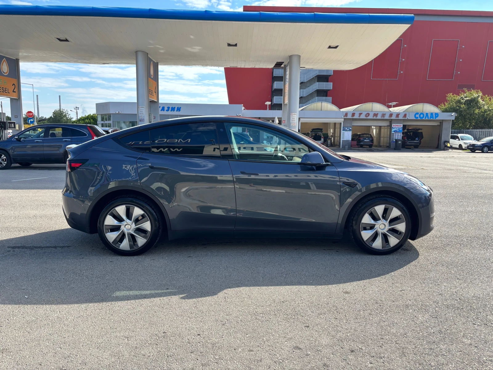 Tesla Model Y LR/4x4/Европа/В гарнция до 2030г., снимка 7 - Автомобили и джипове - 56111165