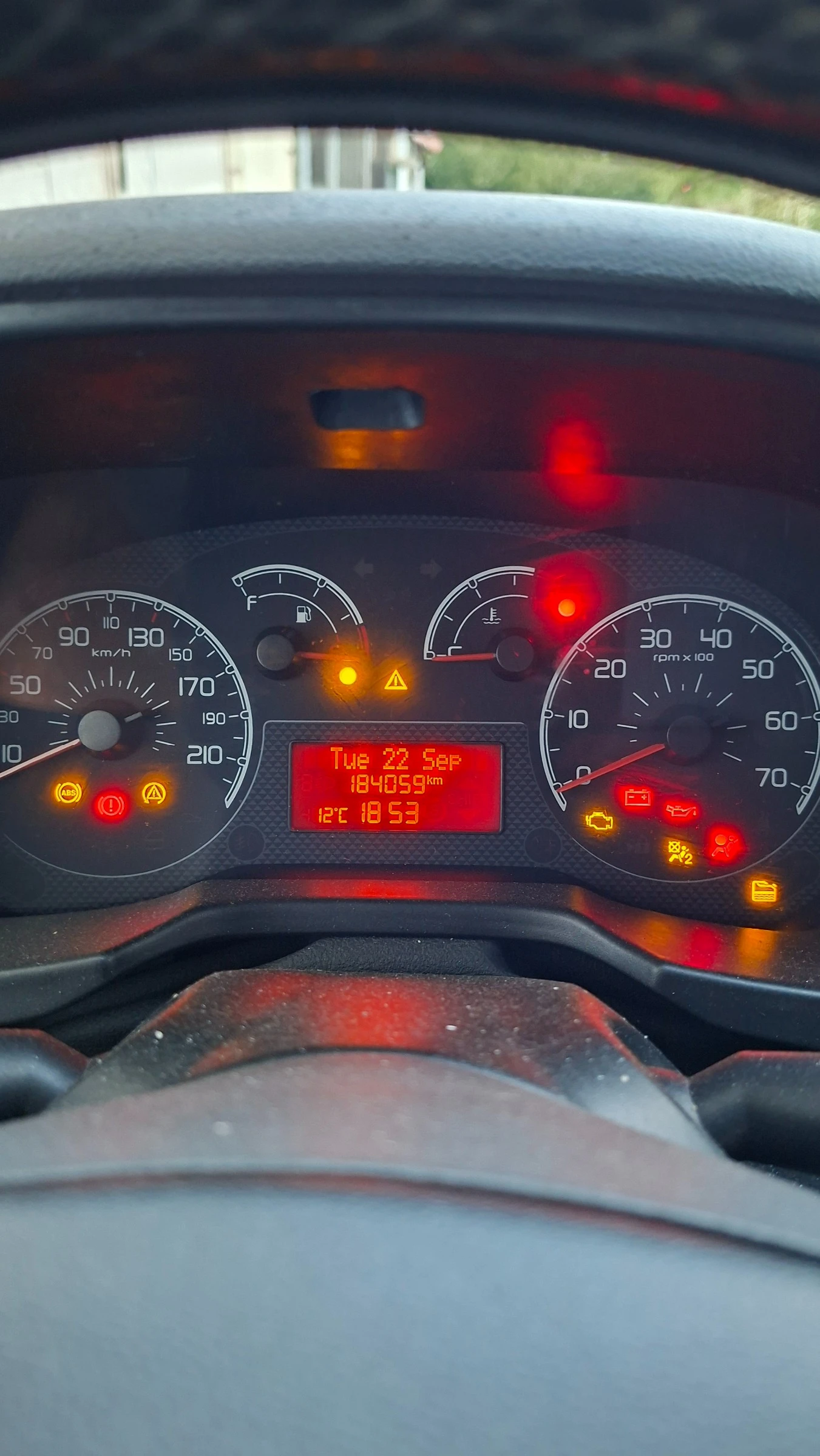 Fiat Qubo 1.3, снимка 9 - Автомобили и джипове - 56339608
