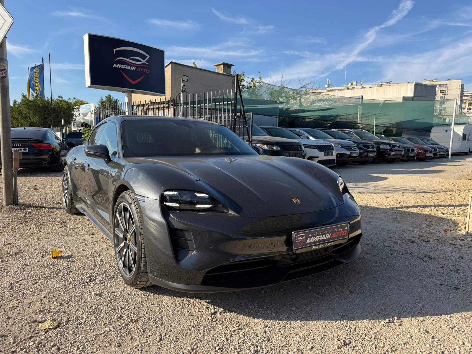 Porsche Taycan GRAN TURISMO* GTS* 
