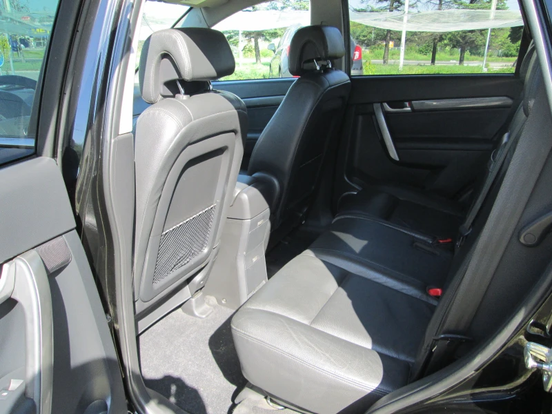 Chevrolet Captiva LTZ, снимка 4 - Автомобили и джипове - 52850822