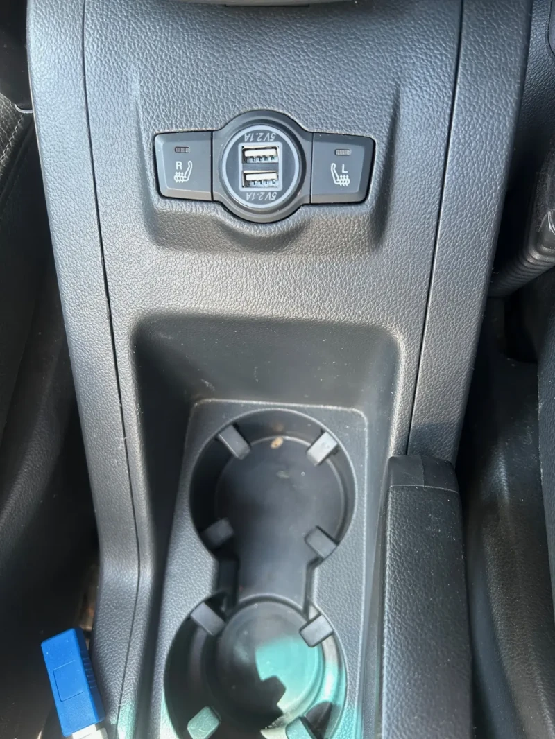 Chevrolet Captiva LTZ, снимка 14 - Автомобили и джипове - 52850822