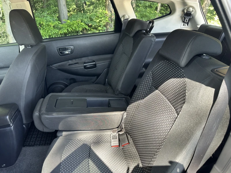 Nissan Qashqai + 2  4x4 2.0i  GAZ  , снимка 8 - Автомобили и джипове - 52605278