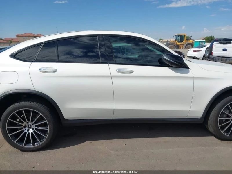 Mercedes-Benz GLC 300 * 4MATIC COUPE * CARFAX * БЕЗ ПЪРВОНАЧАЛНА ВНОСКА, снимка 14 - Автомобили и джипове - 52657786