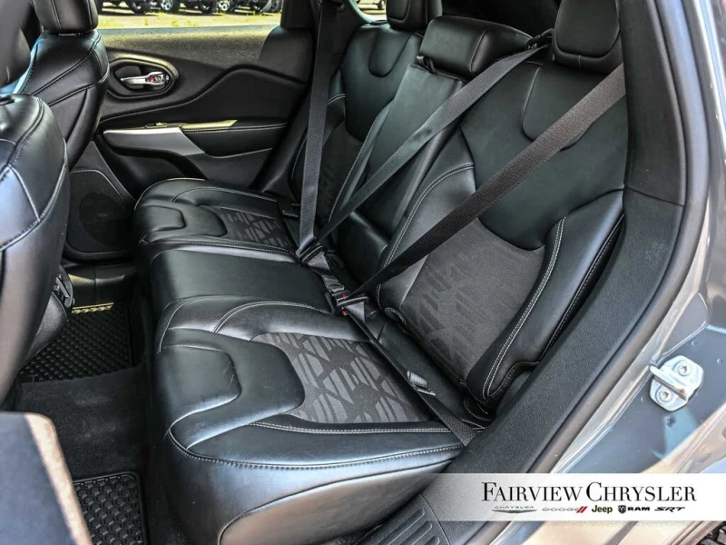 Jeep Cherokee X 4WD * CARFAX * АвтоКредит* (ЦЕНА ДО БГ), снимка 11 - Автомобили и джипове - 53273529