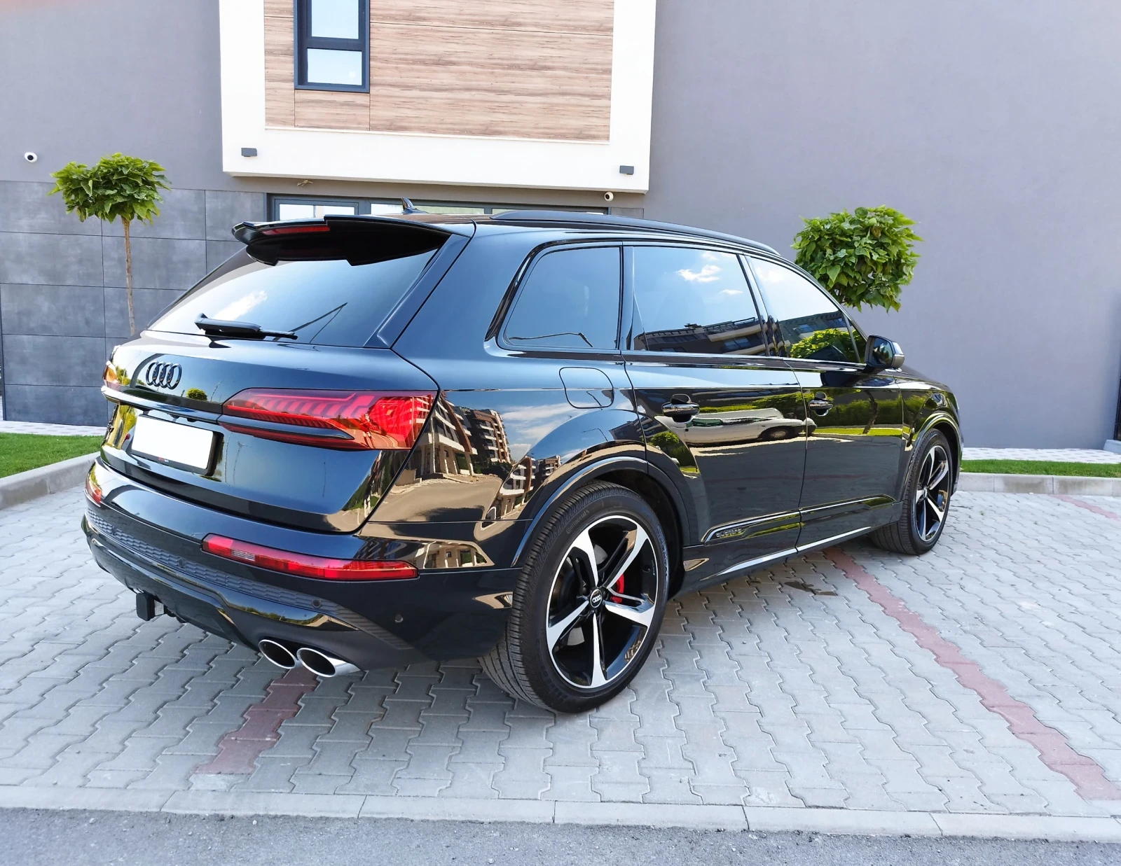 Audi SQ7 4.0 TFSI* PANORAMA* 360* 7 местен* HEAD-UP* MATRIX - изображение 6