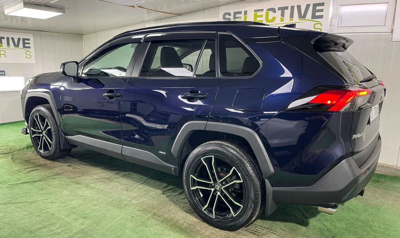 Toyota Rav4 - Hybrid-AWD-XLE - изображение 4