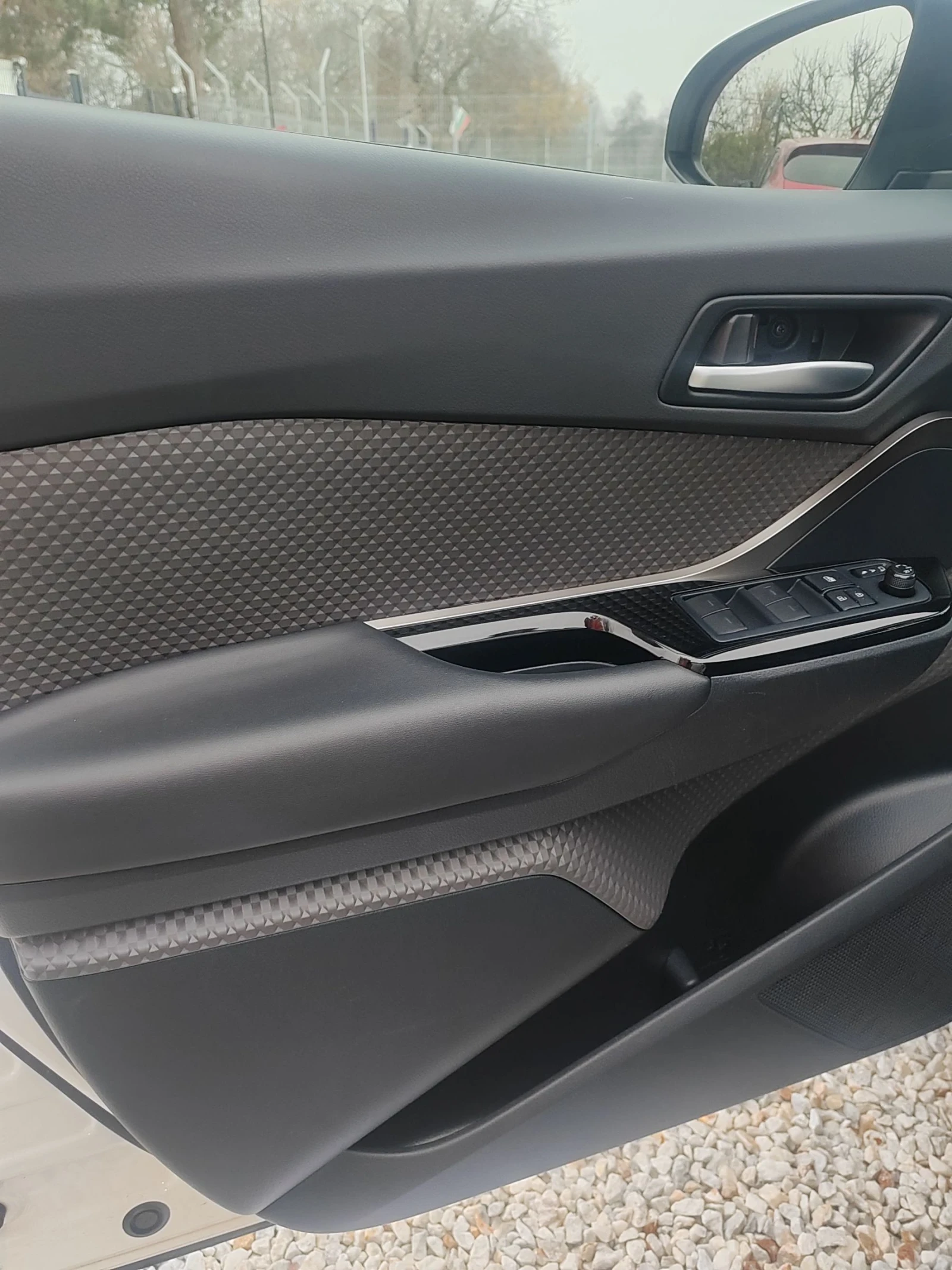 Toyota C-HR 1.8, 98.. GR, FULL | Mobile.bg   11