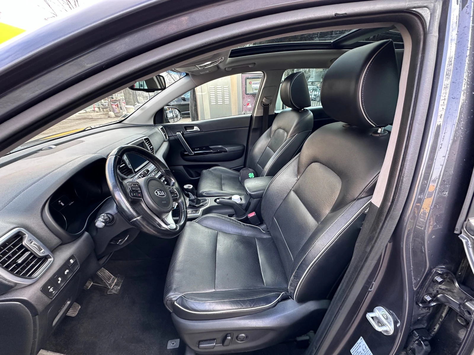 Kia Sportage 1.7 CRDI PREMIUM - изображение 6