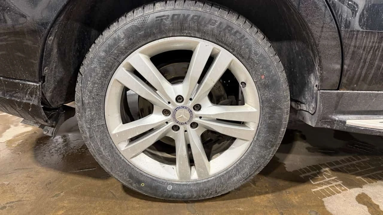 Mercedes-Benz ML 350 * BlueTEC * CARFAX * 360 Камери * Подгреви * , снимка 7 - Автомобили и джипове - 54045954