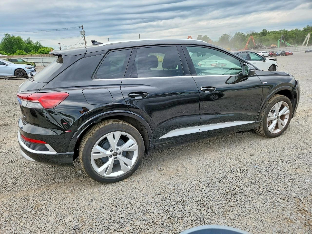 Audi Q4 E-Tron Prestige, снимка 3 - Автомобили и джипове - 55246197