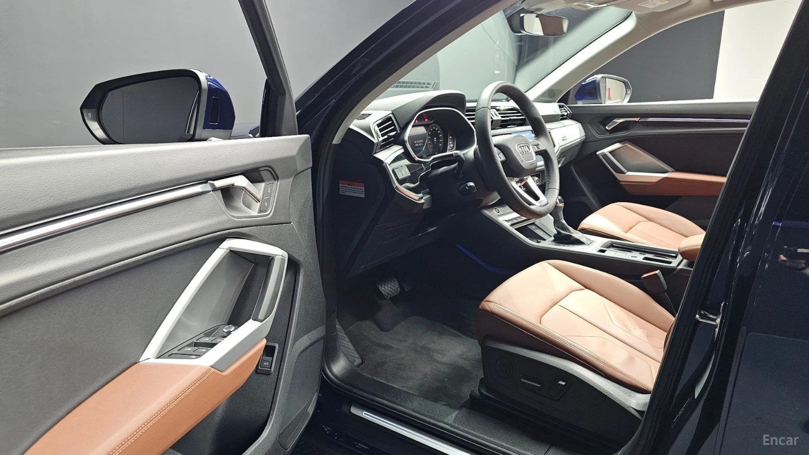 Audi Q3 40TFSI* QUATTRO* КОЖА* ПОДГРЕВ* ПАНО* КАМЕРА* LED*, снимка 9 - Автомобили и джипове - 55533039