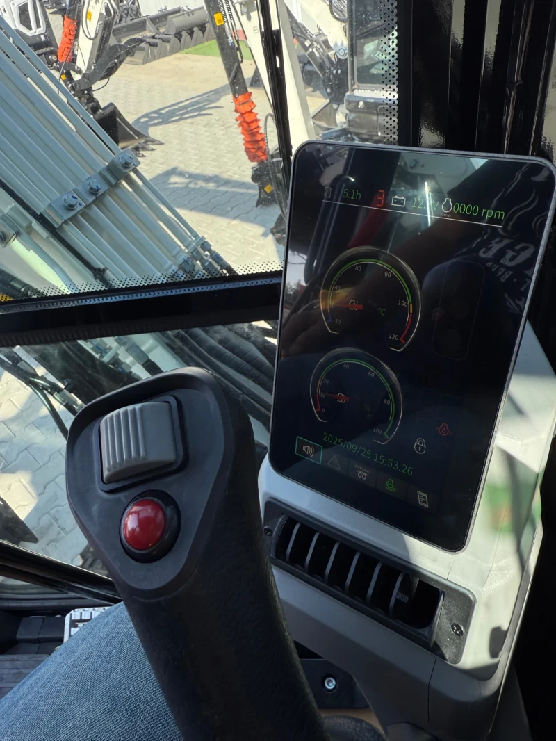 Багер BY37, снимка 9 - Индустриална техника - 51840074