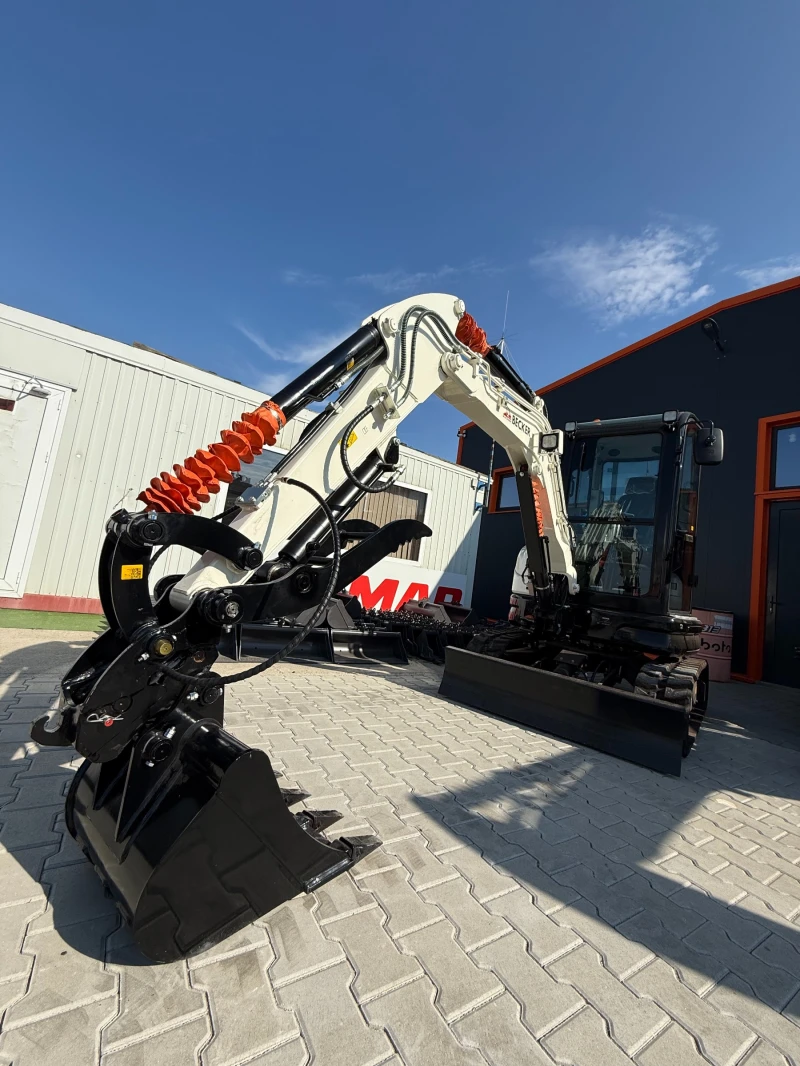 Багер Becker BY37 BK-38 Pro, снимка 17 - Индустриална техника - 51840074