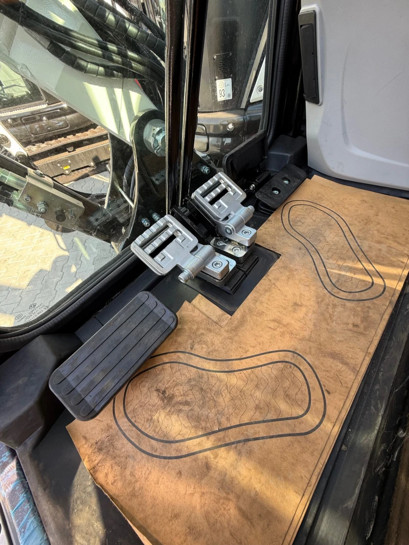 Багер BY37, снимка 15 - Индустриална техника - 51840074