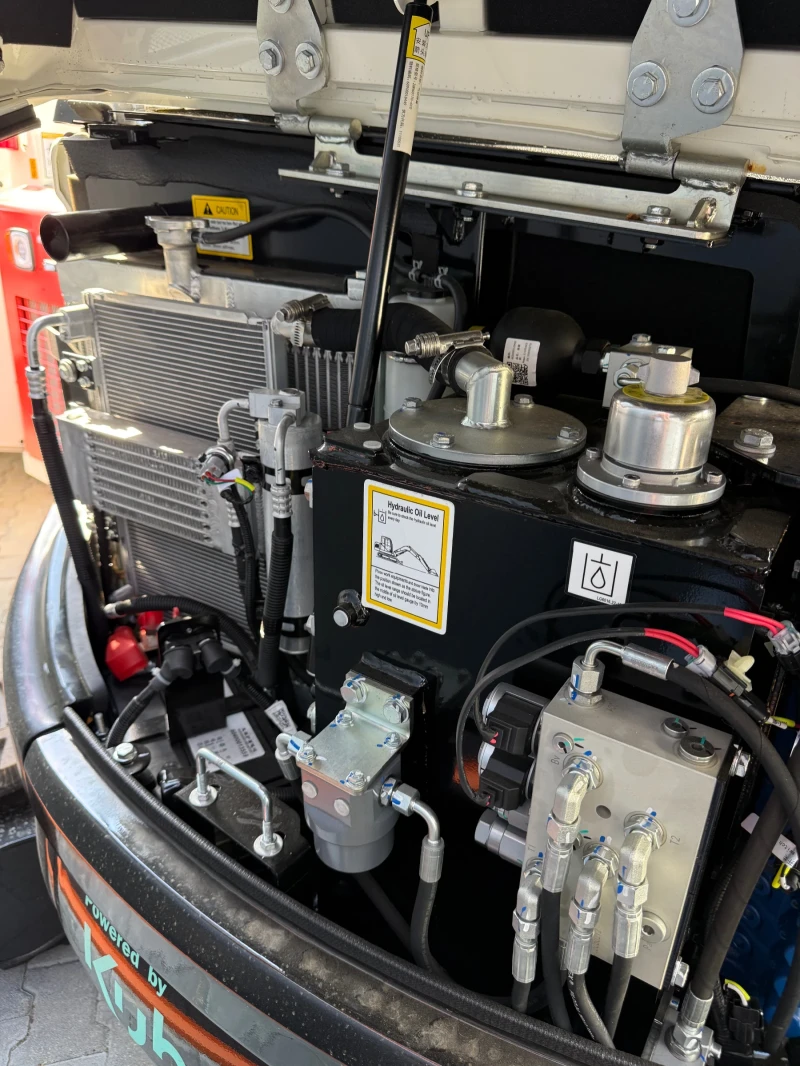 Багер BY37, снимка 5 - Индустриална техника - 51840074