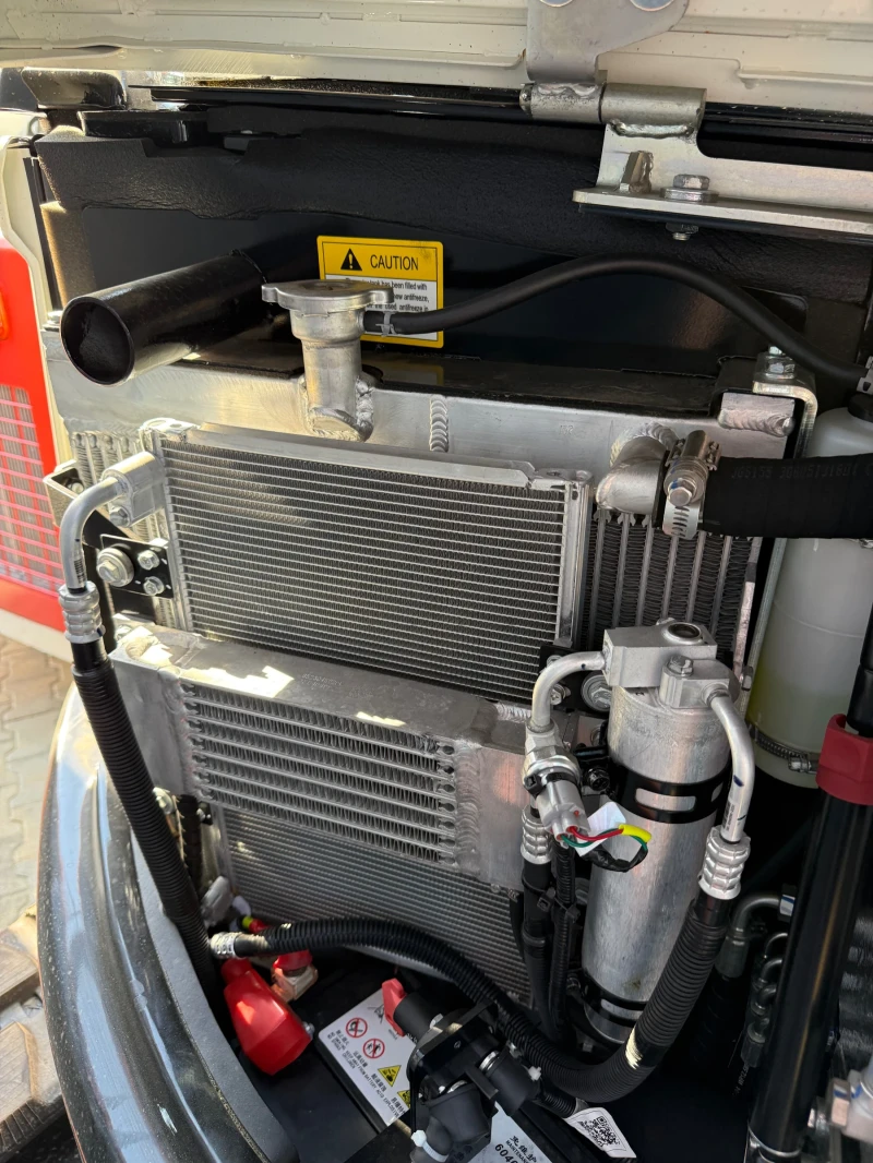 Багер BY37, снимка 4 - Индустриална техника - 51840074