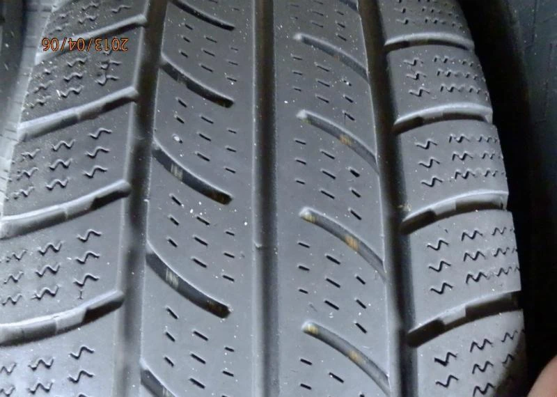 Гуми Всесезонни 215/65R16, снимка 14 - Гуми и джанти - 5256996