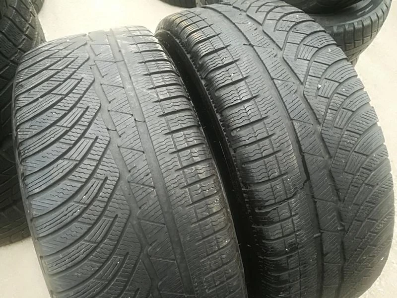 Гуми Зимни 245/45R19, снимка 2 - Гуми и джанти - 23632629