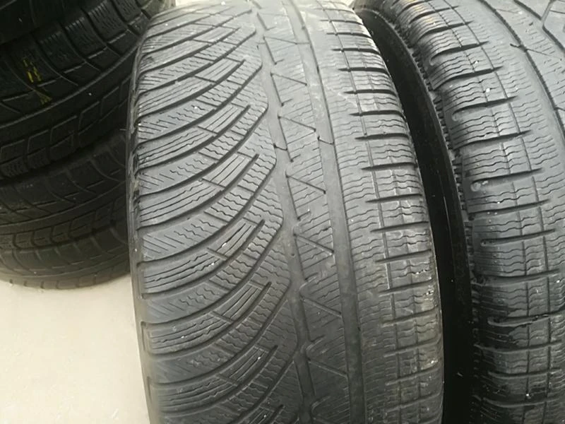 Гуми Зимни 245/45R19, снимка 3 - Гуми и джанти - 23632629