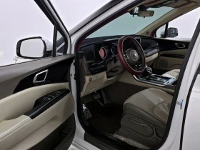Kia Carnival 3.5 g6dt Automatic, снимка 10