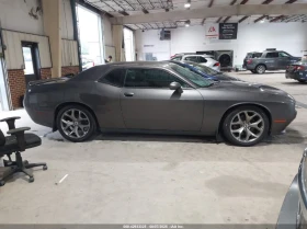 Dodge Challenger 3.6L V-6 DOHC, VVT, 305HP Rear Wheel Drive - 22400 лв. / 11452.94 € - 74306585 5