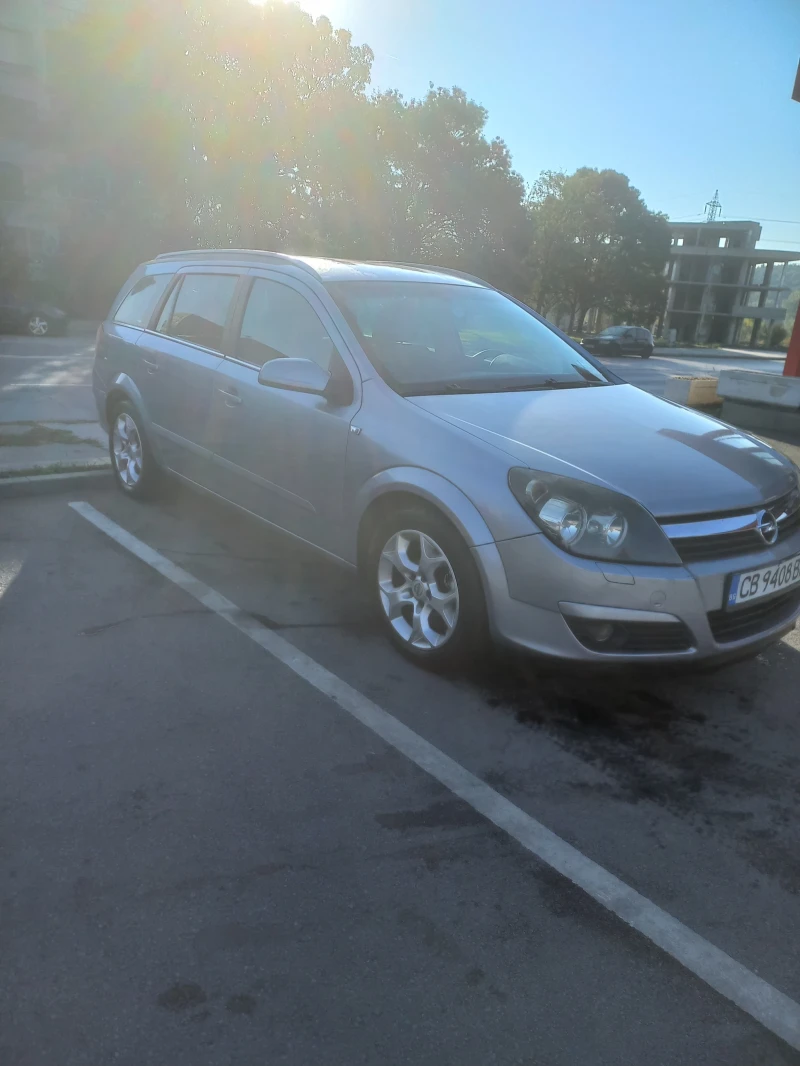 Opel Astra  h, снимка 2 - Автомобили и джипове - 47329592