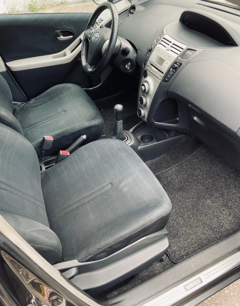 Toyota Yaris 1.4D-4D, снимка 6 - Автомобили и джипове - 52824519