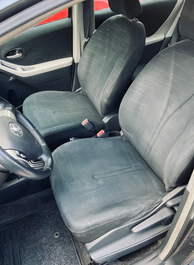 Toyota Yaris 1.4D-4D, снимка 4 - Автомобили и джипове - 52824519