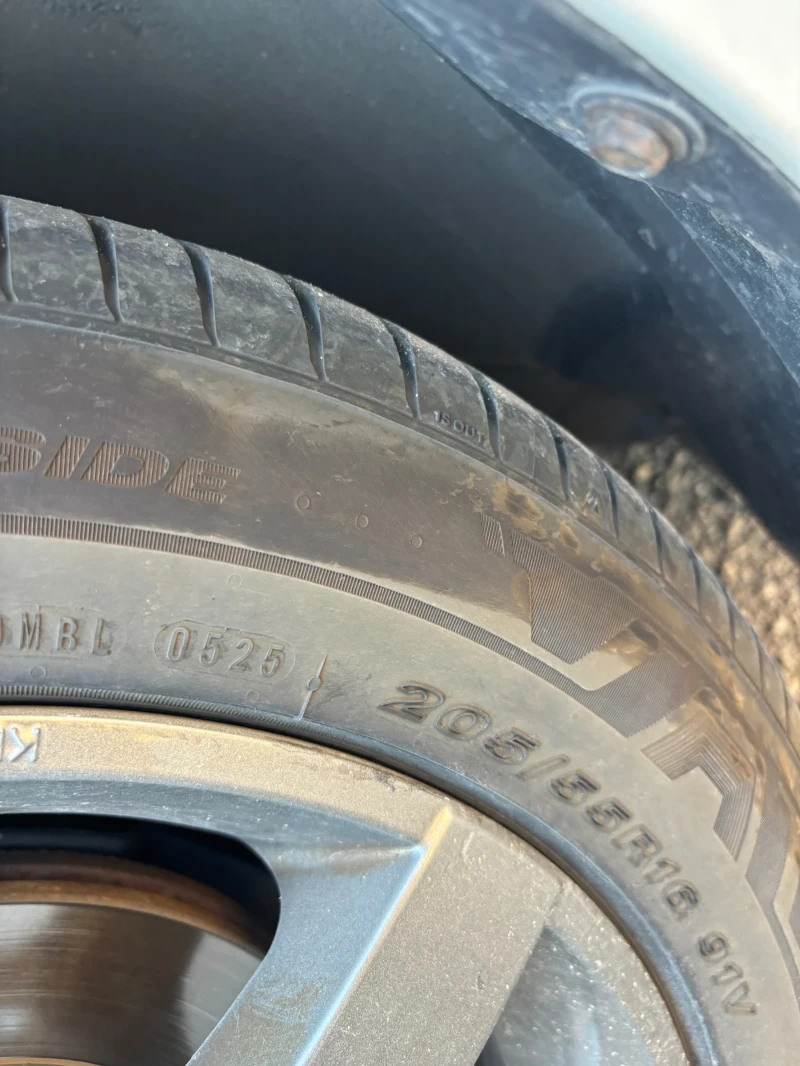 Toyota Auris, снимка 6 - Автомобили и джипове - 51515082