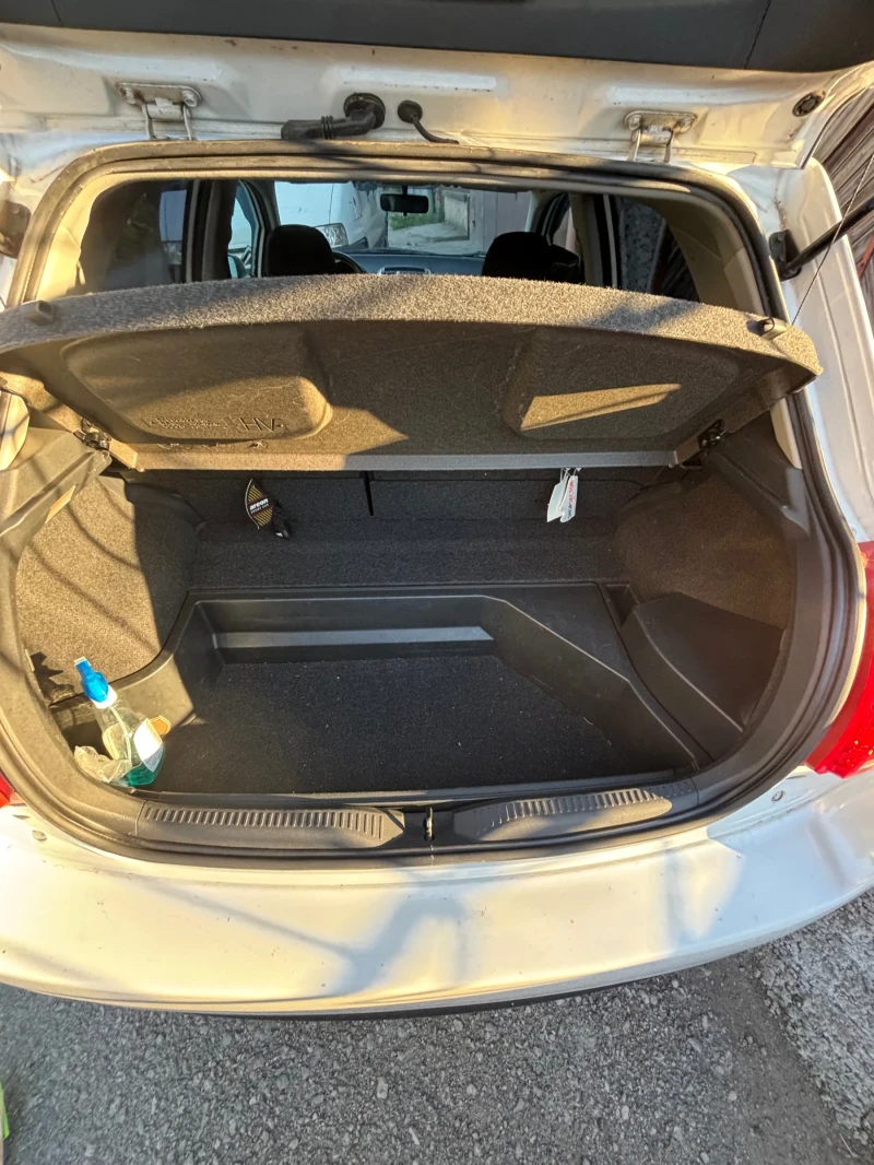 Toyota Auris, снимка 13 - Автомобили и джипове - 51515082