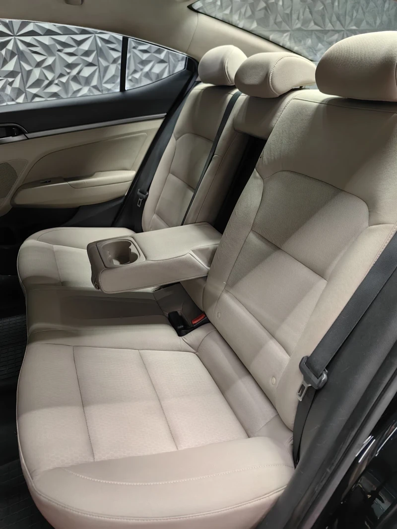 Hyundai Elantra 1.6* GPL* НАВИ* ЛИЗИНГ* КАМЕРА* ТЕМПОМАТ* МУЛТИ* , снимка 12 - Автомобили и джипове - 52368748