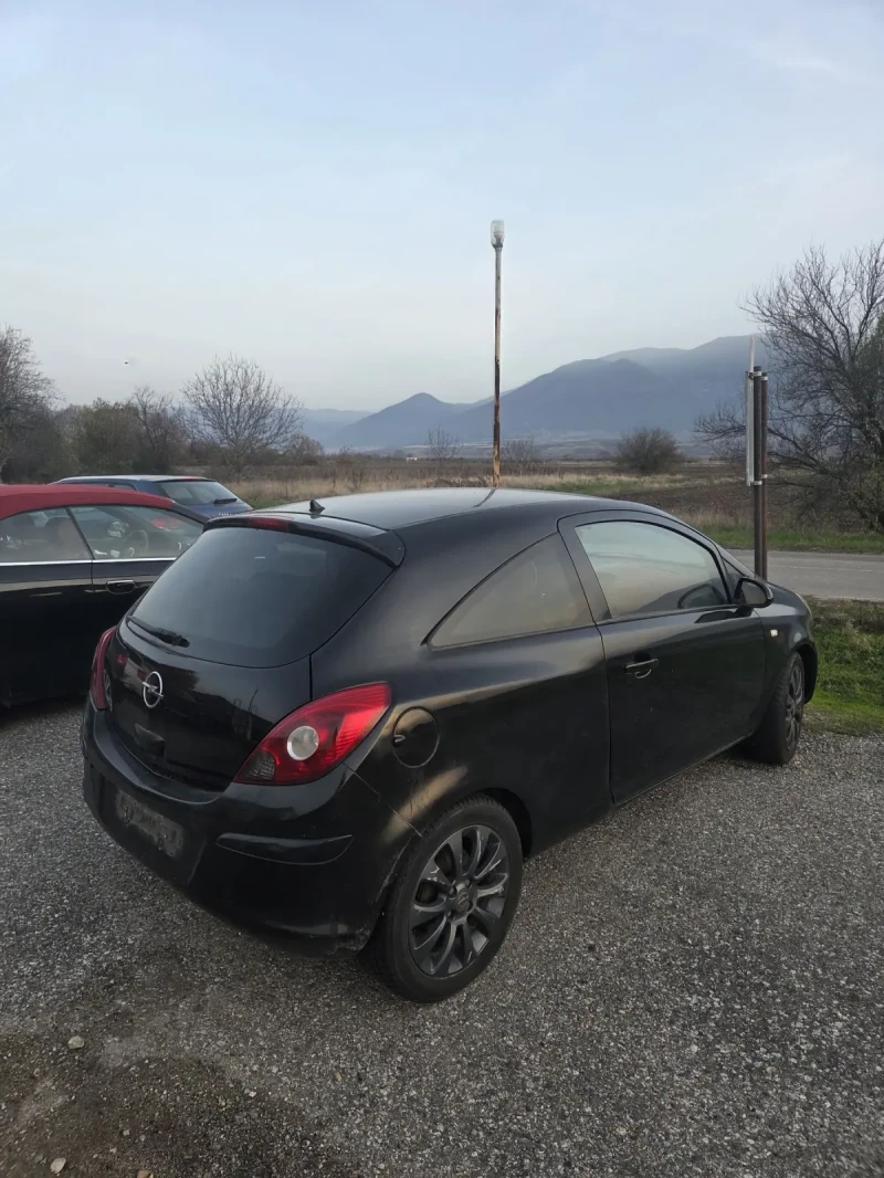 Opel Corsa 1.3, снимка 6 - Автомобили и джипове - 52580580