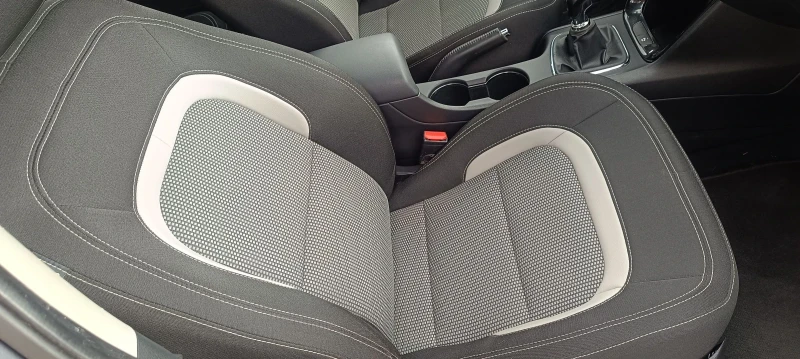 Kia Ceed 1.6GRDI FACE, снимка 10 - Автомобили и джипове - 52487626