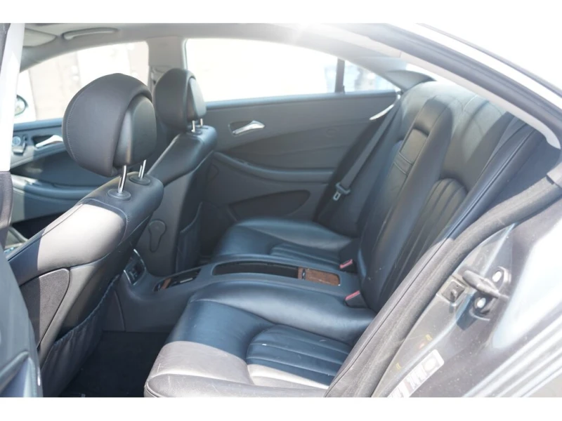 Mercedes-Benz CLS * 4dr Sdn 5.0L * CARFAX * ЦЕНА ДО БГ, снимка 10 - Автомобили и джипове - 52992252