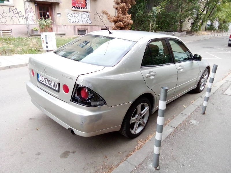 Lexus IS 200, снимка 4 - Автомобили и джипове - 53145358