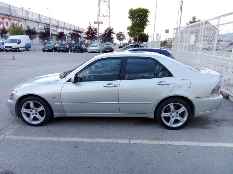 Lexus IS 200, снимка 13 - Автомобили и джипове - 53145358