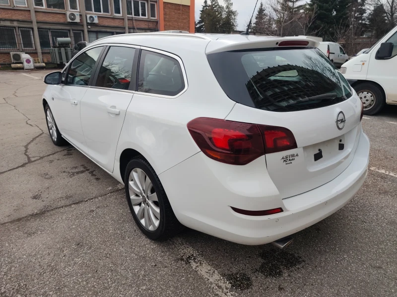 Opel Astra 1.4i Газ, снимка 7 - Автомобили и джипове - 53541243