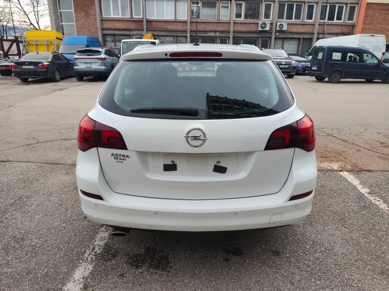 Opel Astra 1.4i Газ, снимка 6 - Автомобили и джипове - 53541243