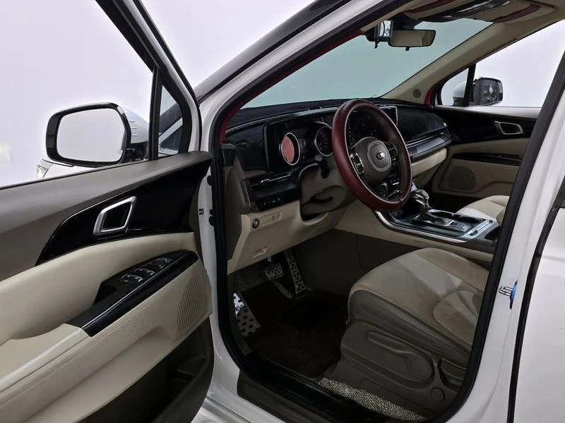 Kia Carnival 3.5 g6dt Automatic, снимка 10 - Автомобили и джипове - 55723690