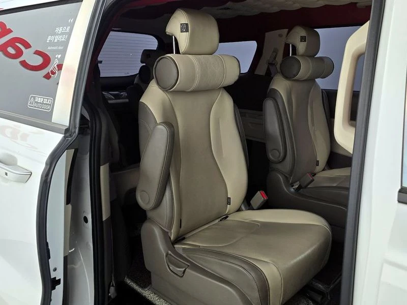 Kia Carnival 3.5 g6dt Automatic, снимка 11 - Автомобили и джипове - 55723690